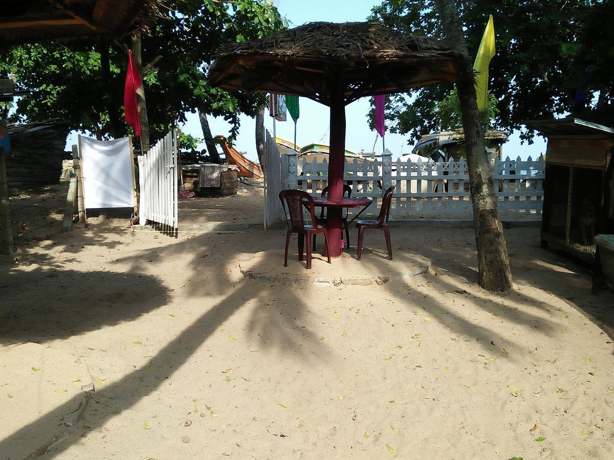 Parei Beach Inn Tangalle Exterior foto